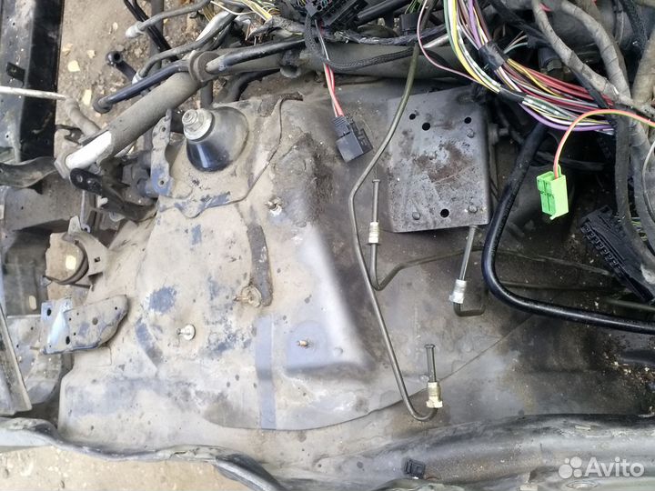 Передняя часть кузова 140 купе