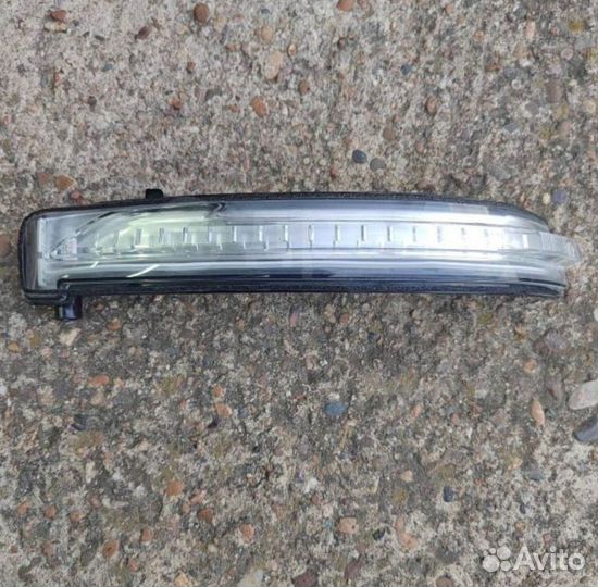 Поворотник в зеркало Nissan x-treil nt 32 правый