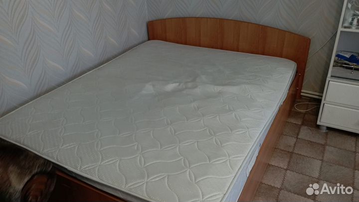 Матрас 160х200 бу