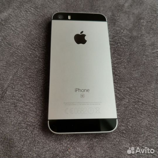 iPhone SE, 32 ГБ