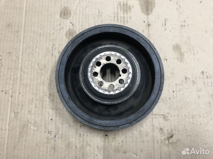 Audi A6 C5 2.5TDI Шкив коленвала