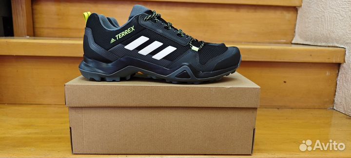 Кроссовки Adidas 39.5 размер оригинал