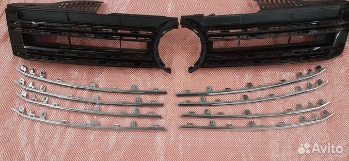 Молдинг решетки радиатора Tiguan Volkswagen