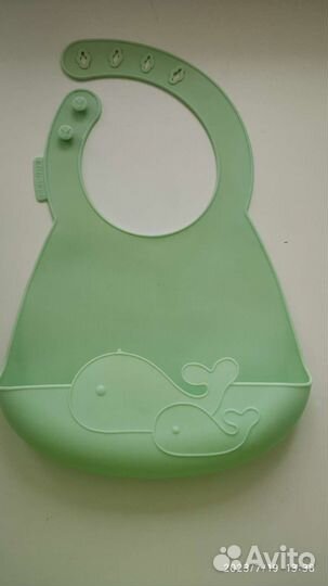 Силиконовый нагрудник для кормления