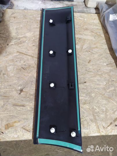 Молдинг передней правой двери nissan qashqai 06-14