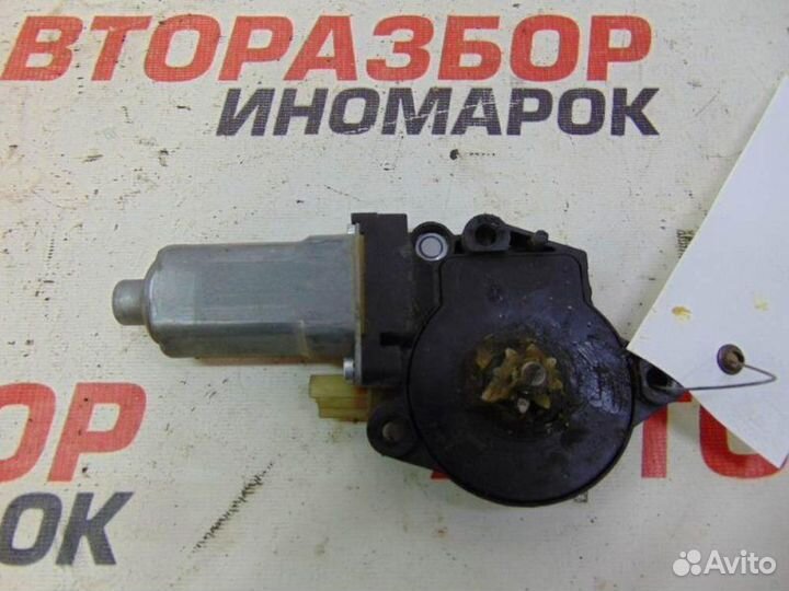 Моторчик стеклоподъемника задний правый Hyundai