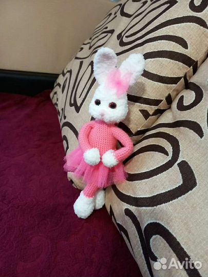 Вязаный заяц