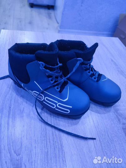 Лыжные ботинки