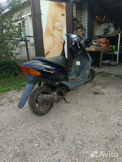 Скутер Suzuki Lets 2