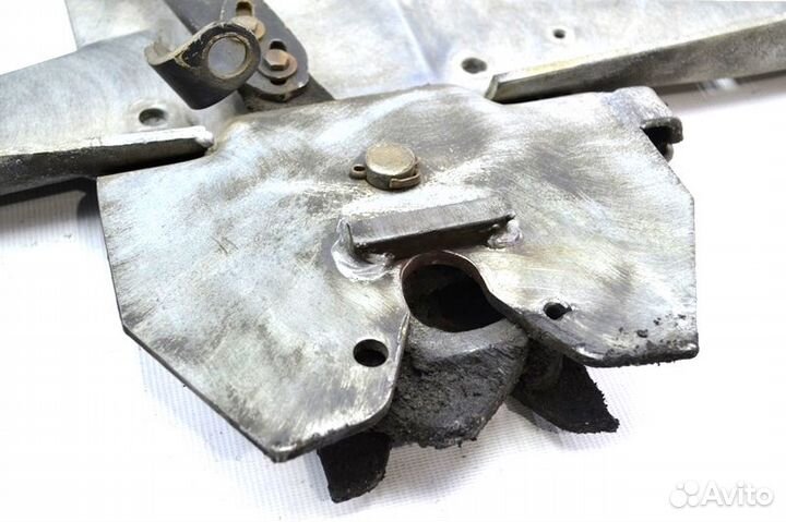 Замок кабины, правый volvo F12 (01.77-12.94)