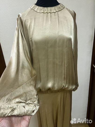 Костюм атласный женский Италия р 50-52