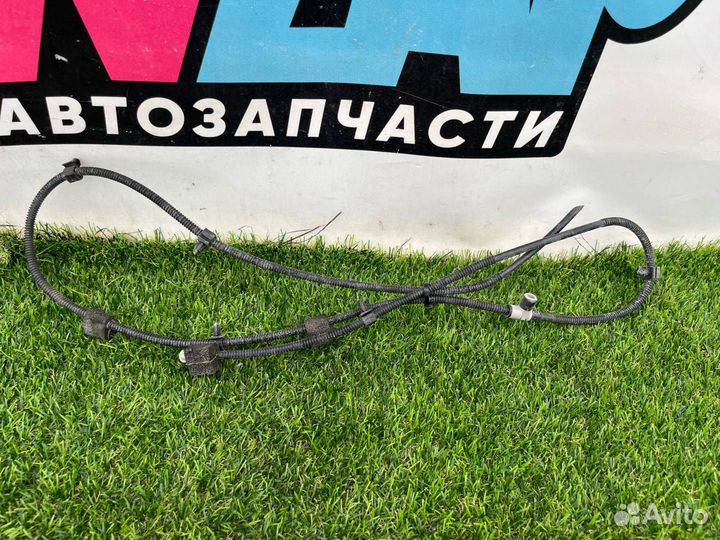 Патрубок бачка омывателя Ford Mustang 6 рест. 2020