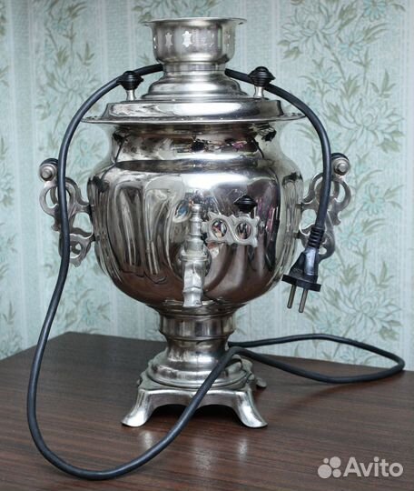 Электросамовар и электрочайник советских времен