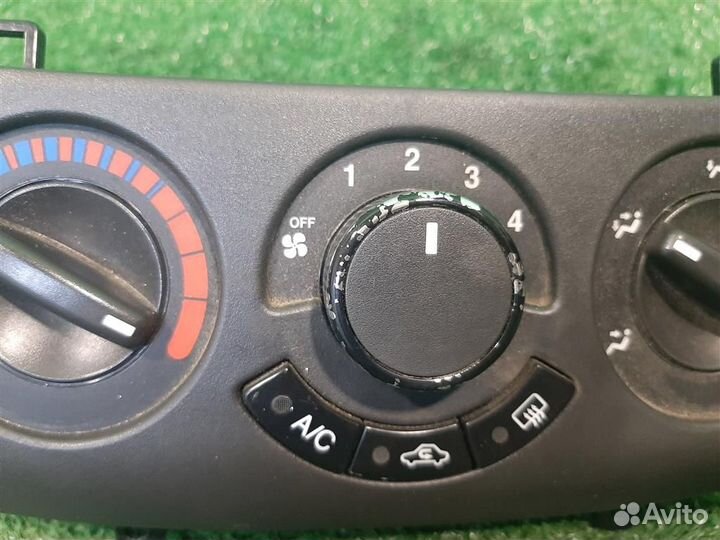 Панель управления отопителя Chevrolet aveo T255 2