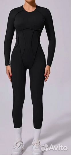 Новый спортивный комбенизон