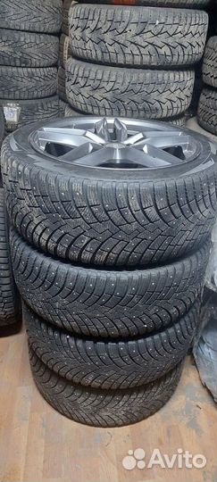 Колеса Audi Q7 Q8 285/40 R21 зима шипы