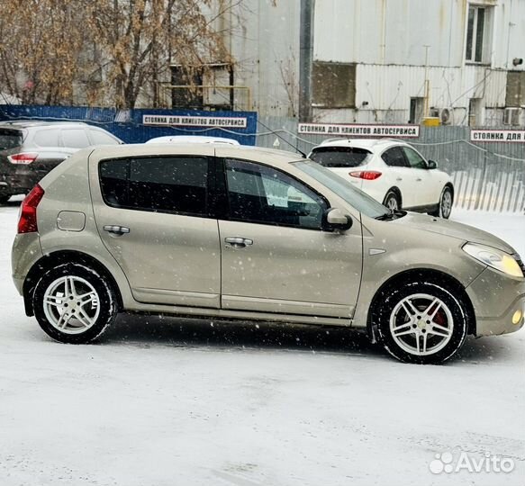 Renault Sandero 1.6 AT, 2011, 251 000 км