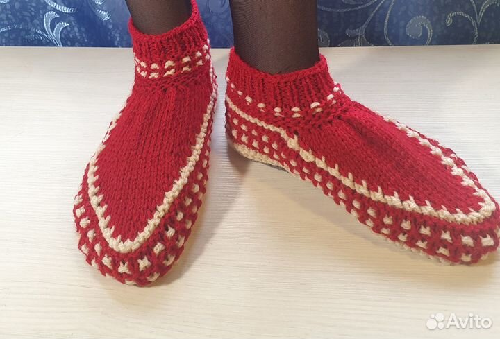 Вызанные носки ручной работы