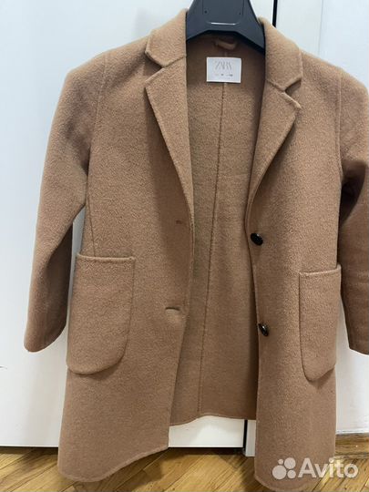 Пальто на девочку 140