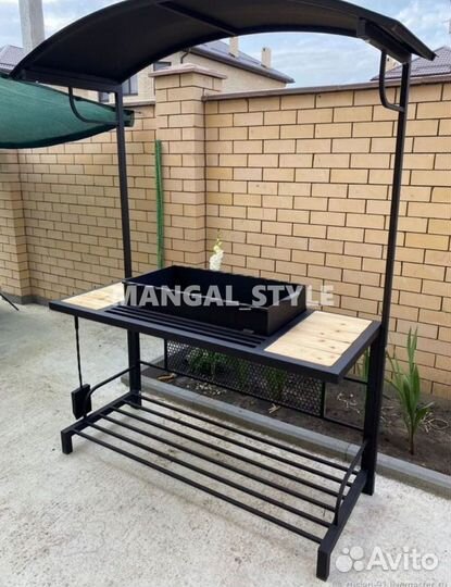 Мангал с крышей