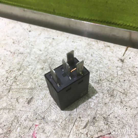 Реле поворотов Опель Вектра Б