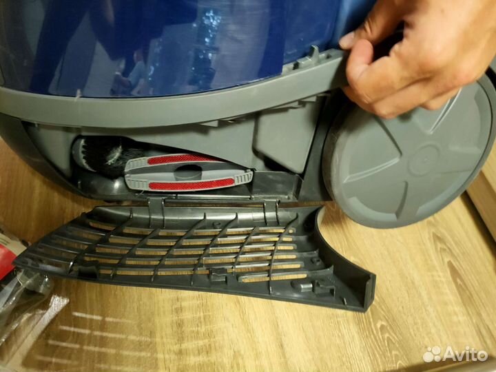 Моющий пылесос Zelmer Aquawelt 1600w