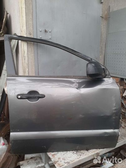 Передняя правая дверь Hyundai Tucson 1