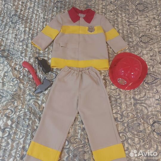 Детский костюм пожарного