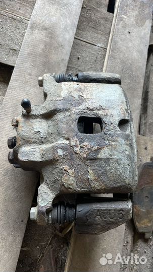 Передние суппорта lancer 9 1.6