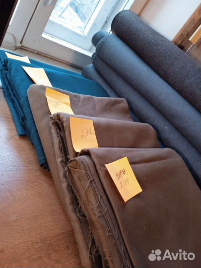Отрезы шинельной и шерстяной ткани