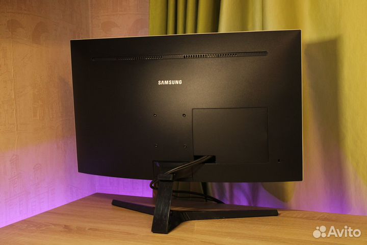 Монитор Samsung 27