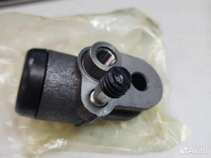 Цилиндр тормозной передний газ 2410 левый газ