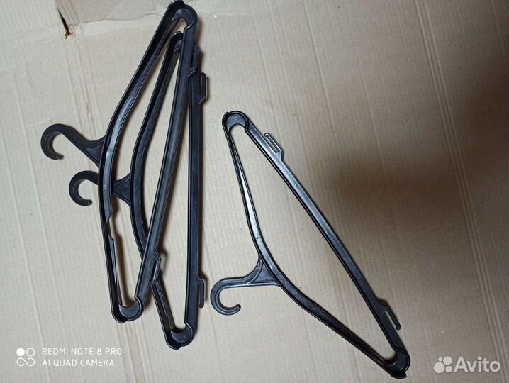 Плечики, вешалки для одежды