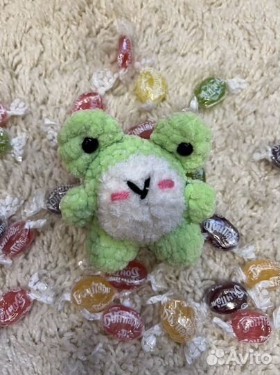 Вязаные лягушки