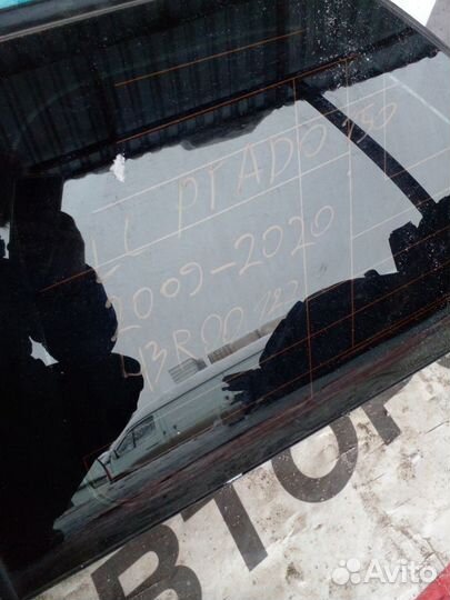 Форточка кузова задняя правая Toyota Land Cruiser