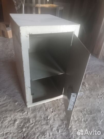 Ящик металлический с замком