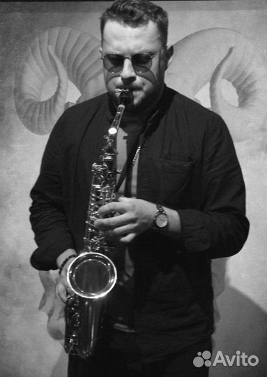 Саксофонист на мероприятие