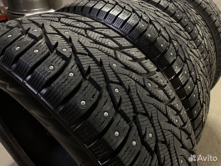 iLink Wintervorhut Stud III 235/55 R19 105T