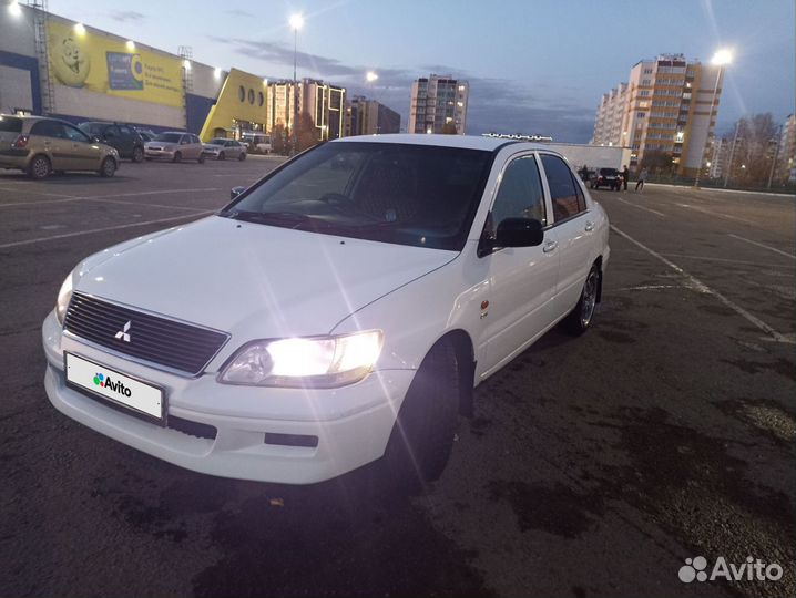 Mitsubishi Lancer Cedia 1.5 CVT, 2000, 300 000 км