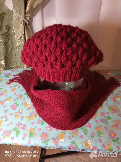 Берет женский вязаный