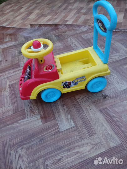 Детская машинка каталка