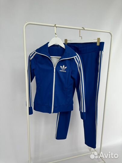Спортивный костюм adidas