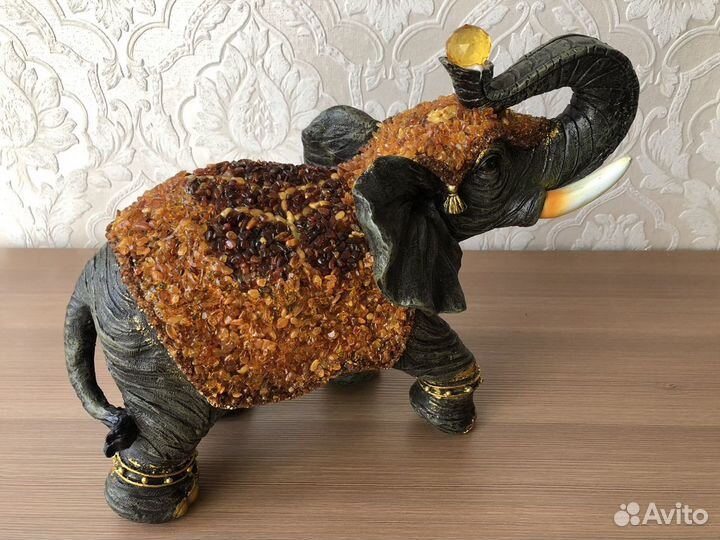 Слон янтарь натуральный, сувенир