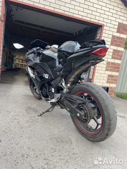 Kawasaki Ninja 300
