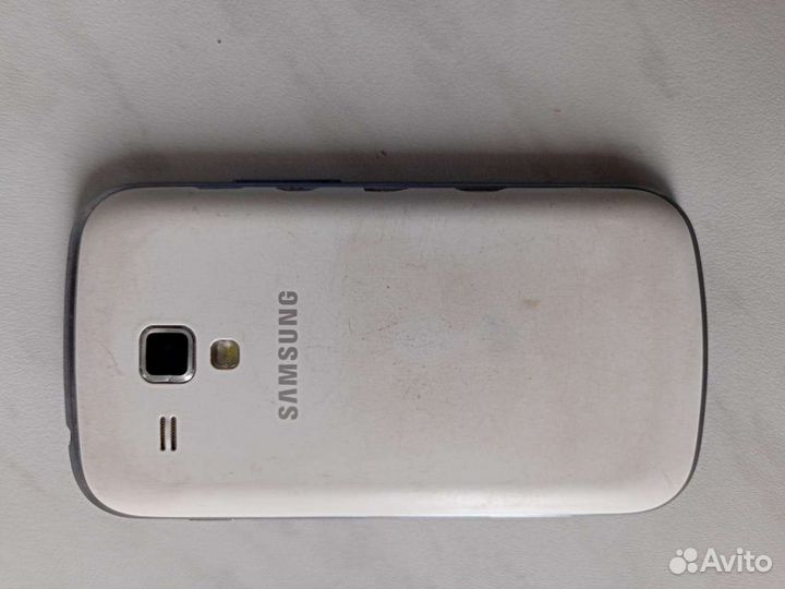 Телефон Samsung