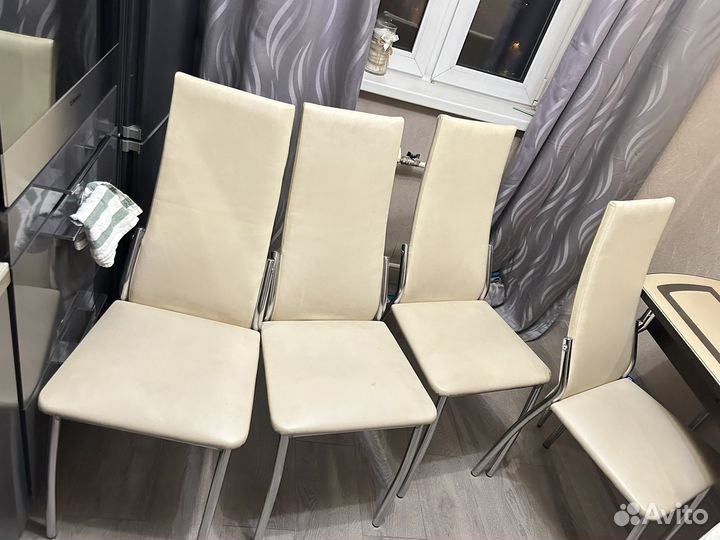 Стулья 4 штуки бу