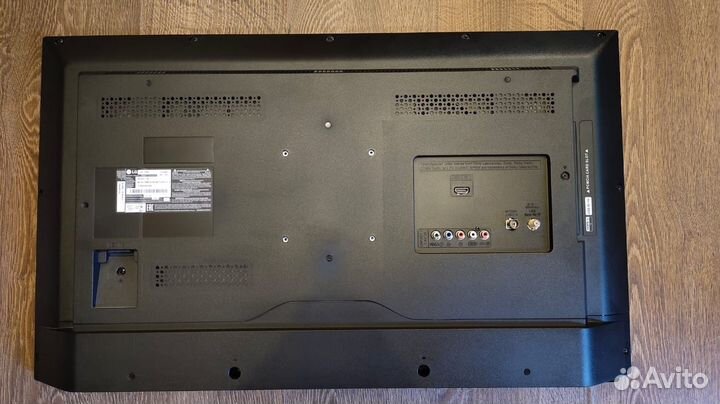 Телевизор LG 32LJ500V