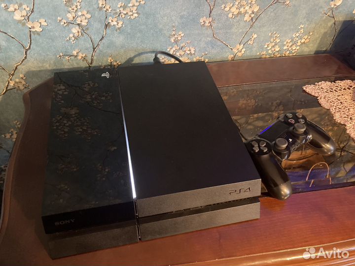 Sony playstation 4 PS4 FAT В отличном состоянии