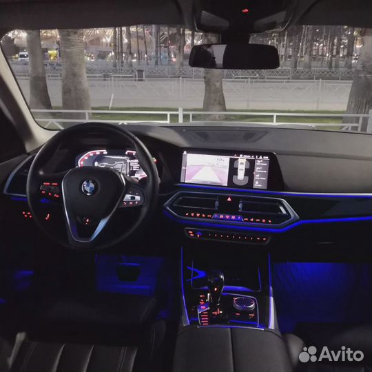 Аренда авто, прокат кабриолета BMW X5 G05