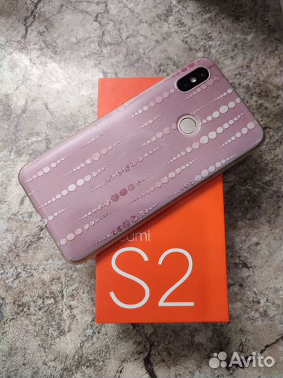 Телефон Xiaomi Redmi S2